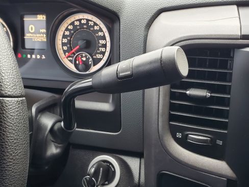 Used 2014 RAM 1500 Express AWD/4WD image 19