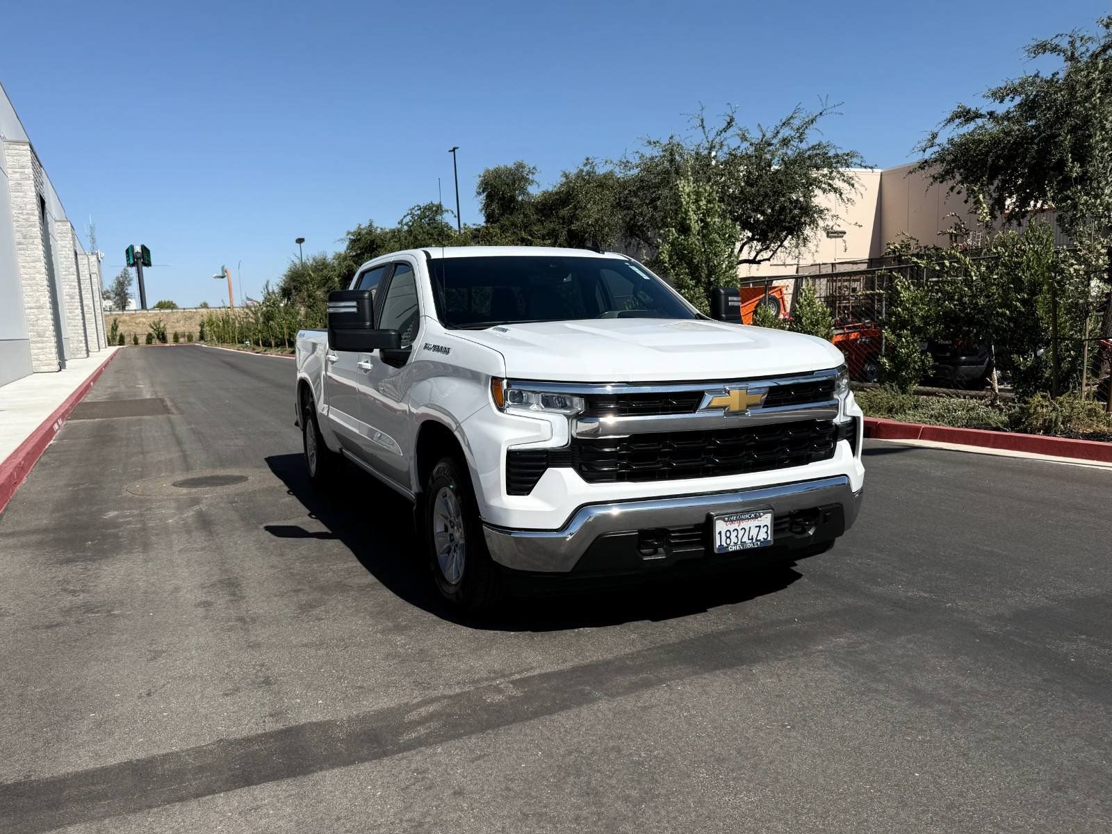 Used 2024 Chevrolet Silverado 1500 LT w/ Convenience Package II AWD/4WD image 3