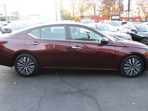 Used 2023 Nissan Altima 2.5 SV image 6