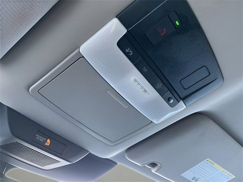 Used 2025 Nissan Pathfinder SL image 23