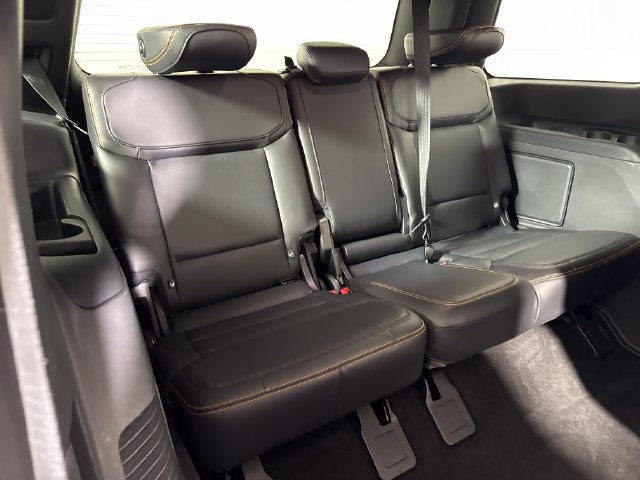 Used 2025 Ford Expedition Tremor AWD/4WD image 14