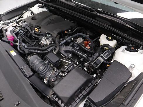 Used 2025 Toyota Camry LE FWD image 13