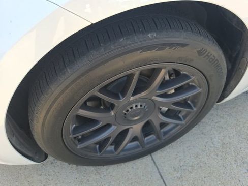 Used 2024 Tesla Model 3 Standard Range RWD image 5