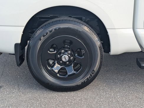 Used 2021 Nissan Titan S w/ S Utility Package image 12