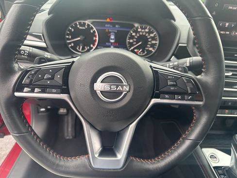 Used 2023 Nissan Altima 2.5 SR w/ SR Premium Package FWD image 21