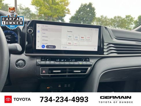 Used 2025 Toyota Camry XSE FWD image 17