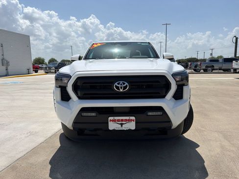 Used 2024 Toyota Tacoma SR5 RWD image 2