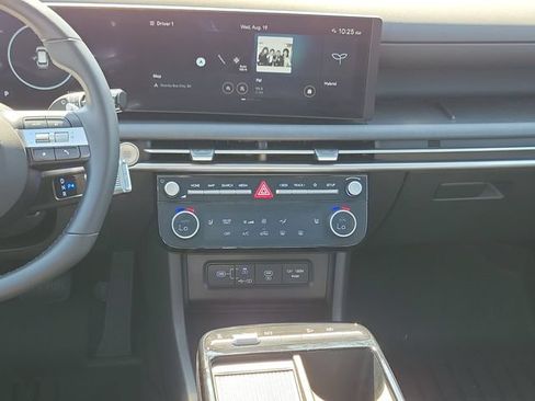 Used 2025 Hyundai Tucson SEL AWD/4WD image 21