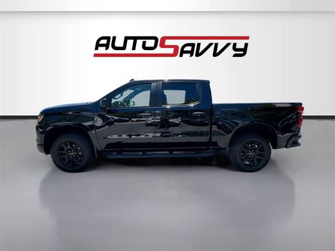Used 2024 Chevrolet Silverado 1500 Custom Trail Boss w/ Turbomax Blackout Package image 4