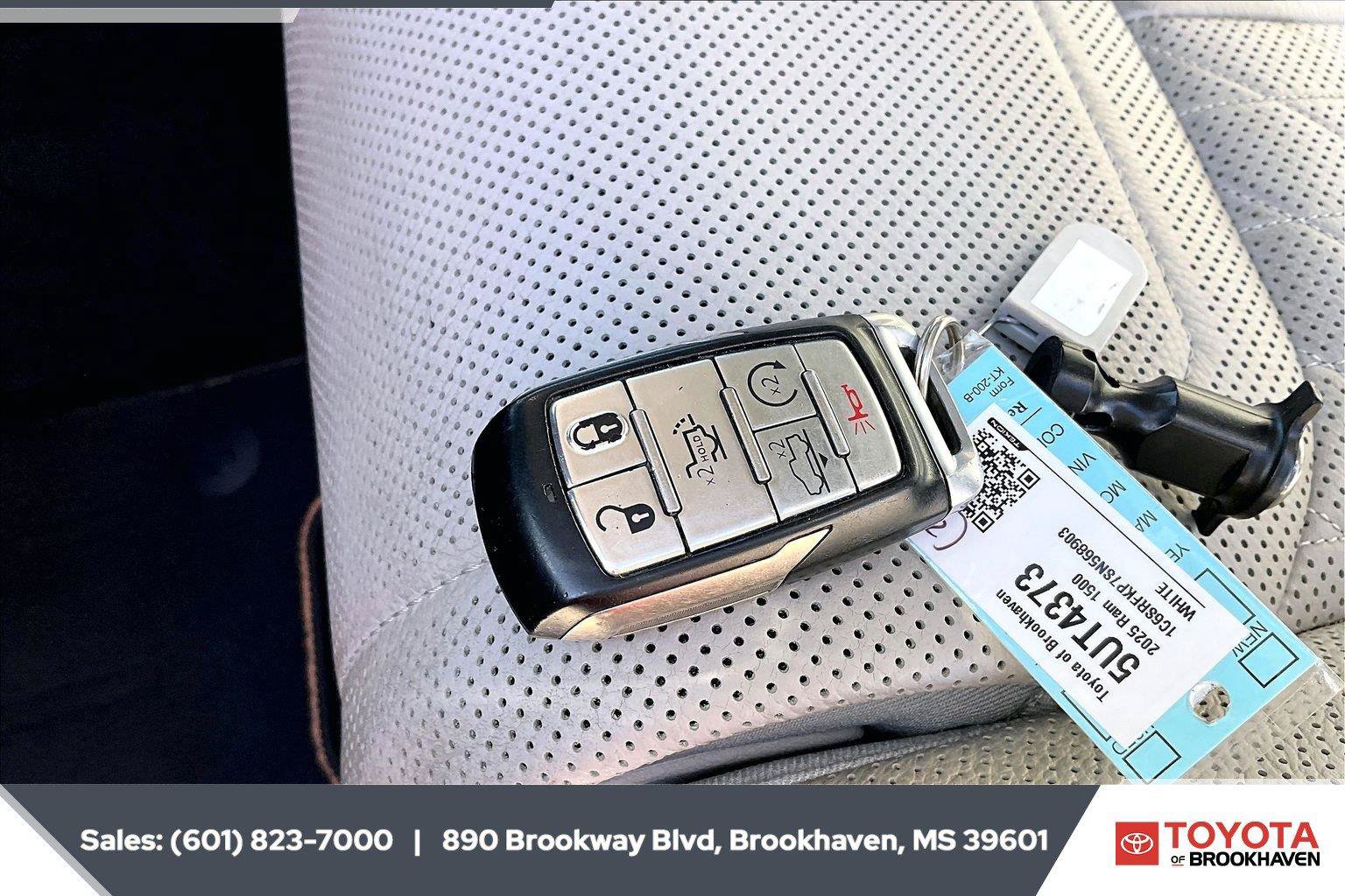 Used 2025 RAM 1500 Tungsten w/ Off Road Group AWD/4WD image 9