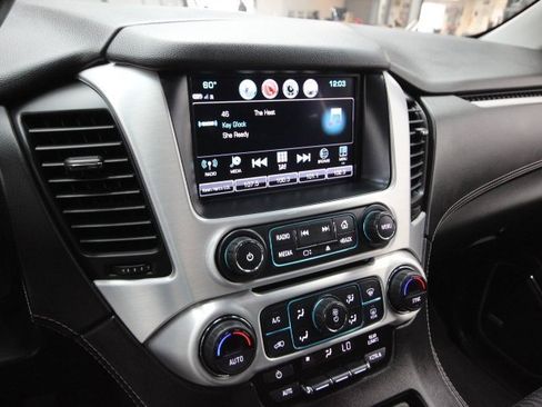 Used 2018 GMC Yukon SLE w/ SLE Value Package image 19