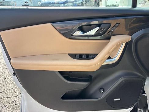 Used 2020 Chevrolet Blazer Premier w/ Driver Confidence II Package FWD image 24