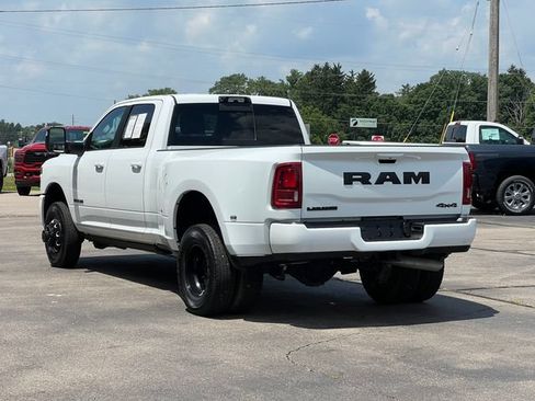 Used 2025 RAM 3500 Laramie AWD/4WD image 15