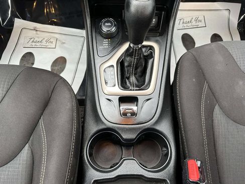 Used 2016 Jeep Cherokee Latitude image 20