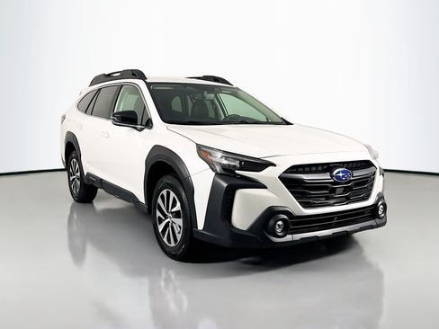 Used 2025 Subaru Outback Premium w/ Popular Package #1A AWD/4WD image 3