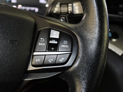 Used 2020 Ford Explorer XLT w/ Equipment Group 202A AWD/4WD image 22
