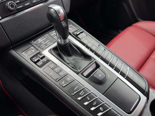 Used 2017 Porsche Macan GTS AWD/4WD image 20