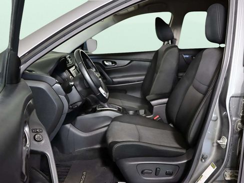 Used 2020 Nissan Rogue SV w/ Premium Package FWD image 43