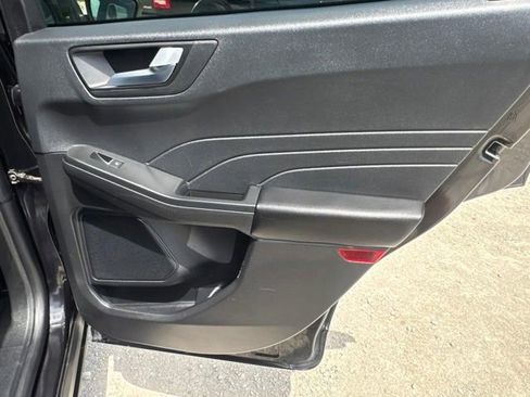Used 2025 Ford Escape ST-Line AWD/4WD image 17