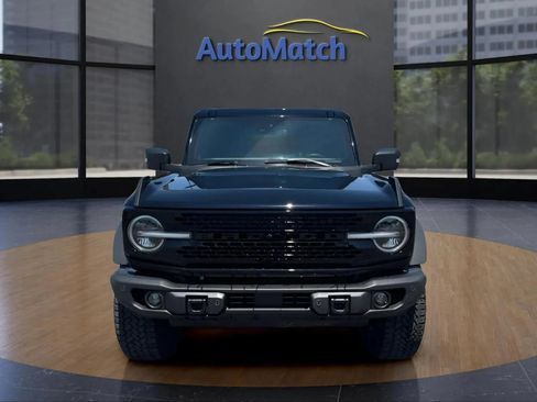 Used 2025 Ford Bronco Badlands AWD/4WD image 3