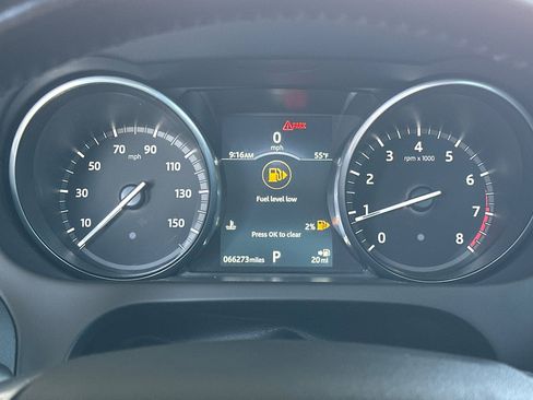 Used 2018 Land Rover Discovery Sport HSE image 27