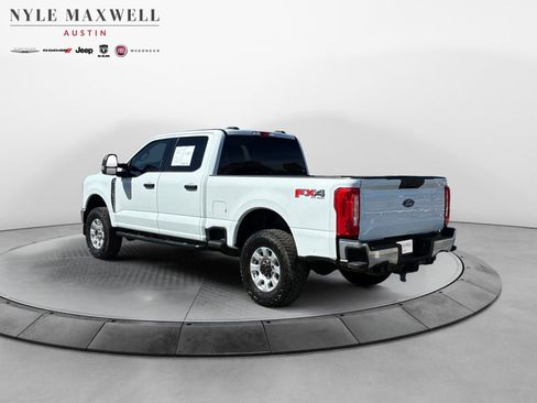 Used 2023 Ford F250 XLT w/ FX4 Off-Road Package image 14