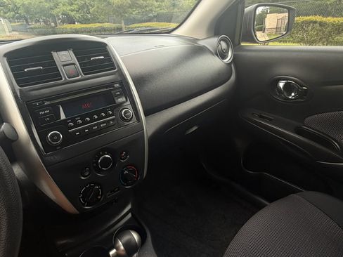 Used 2016 Nissan Versa SV FWD image 19