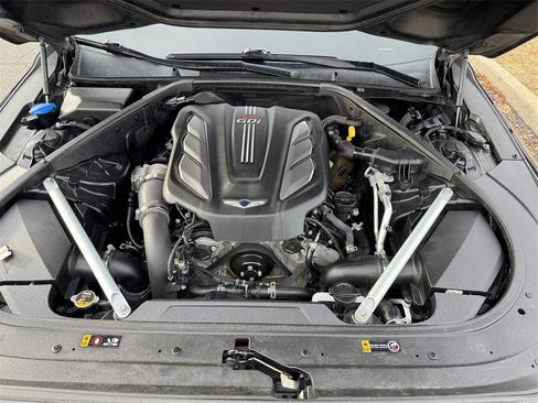 Used 2018 Genesis G90 3.3T Premium image 12