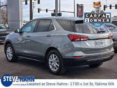 Used 2023 Chevrolet Equinox LT image 3