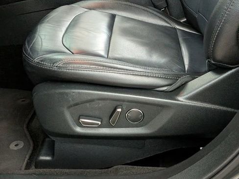 Used 2017 Ford Explorer XLT w/ Equipment Group 202A AWD/4WD image 13