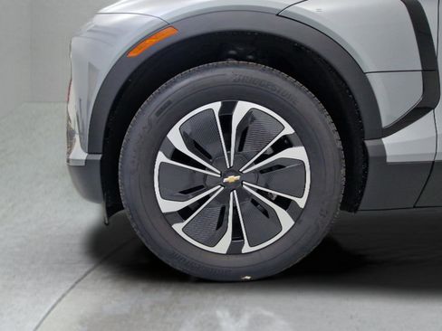 New 2025 Chevrolet Blazer EV LT image 29