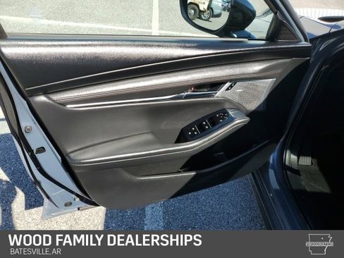 Used 2022 MAZDA MAZDA3 s image 25
