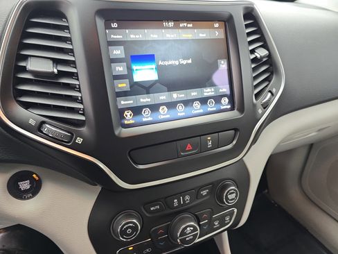 Used 2022 Jeep Cherokee Latitude Lux w/ Sun & Sound Group AWD/4WD image 20