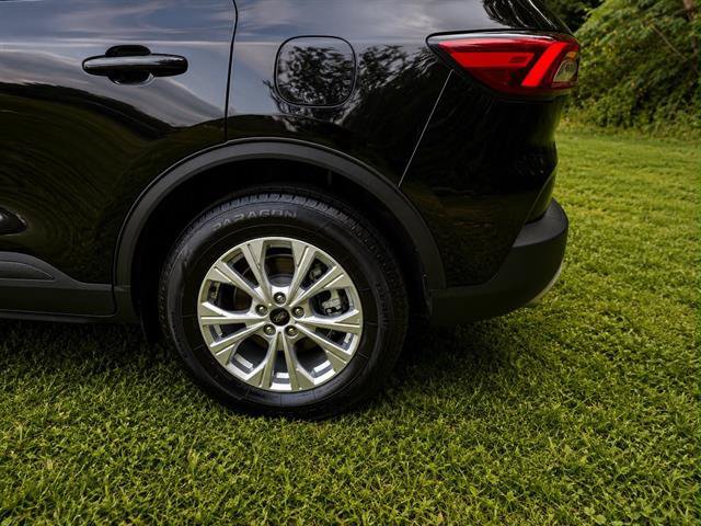 Used 2025 Ford Escape Active FWD image 7