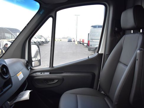 Used 2024 Mercedes-Benz Sprinter 144 Cargo image 16