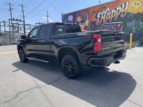 Used 2021 Chevrolet Silverado 1500 LT Trail Boss w/ Convenience Package II AWD/4WD image 3