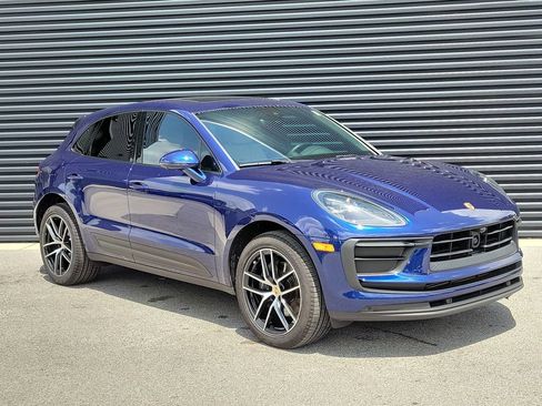 Certified 2023 Porsche Macan AWD/4WD image 9