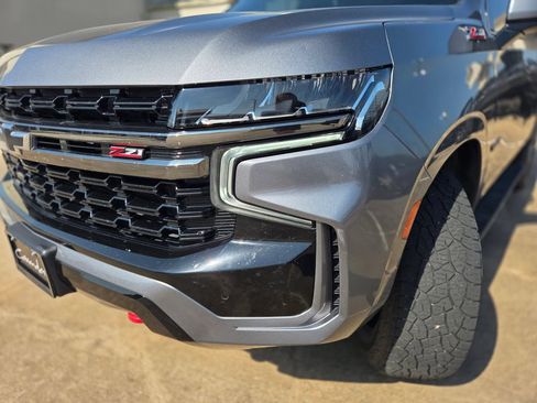 Used 2022 Chevrolet Tahoe Z71 w/ Luxury Package AWD/4WD image 33