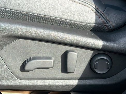 New 2025 Subaru Forester Touring image 18