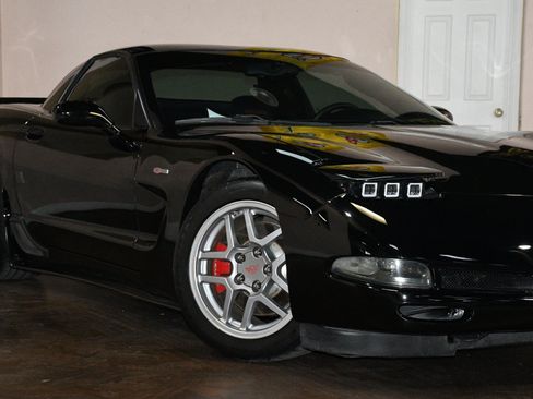 Used 2003 Chevrolet Corvette Z06 w/ Memory Package, 3 Drivers RWD image 53