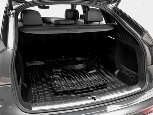 Used 2022 Audi SQ5 Prestige image 49