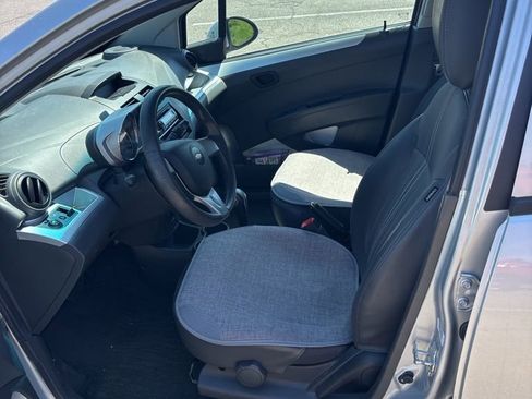 Used 2014 Chevrolet Spark LT image 9