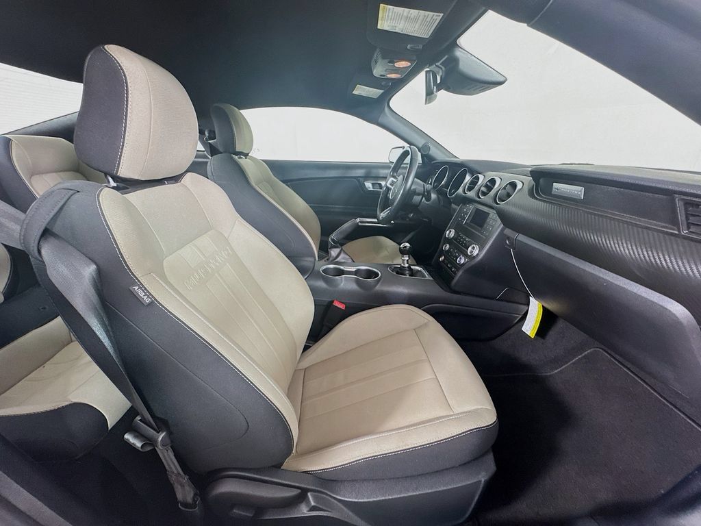 Used 2022 Ford Mustang Coupe RWD image 26