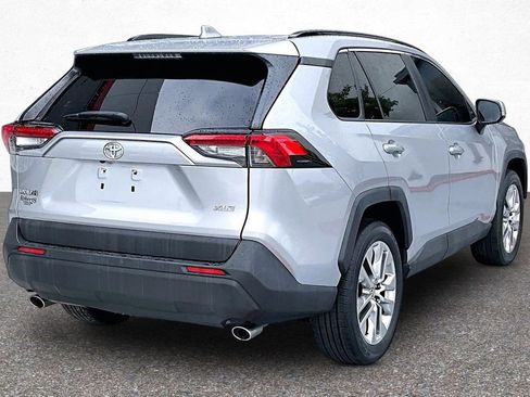 Certified 2021 Toyota RAV4 XLE Premium FWD image 7