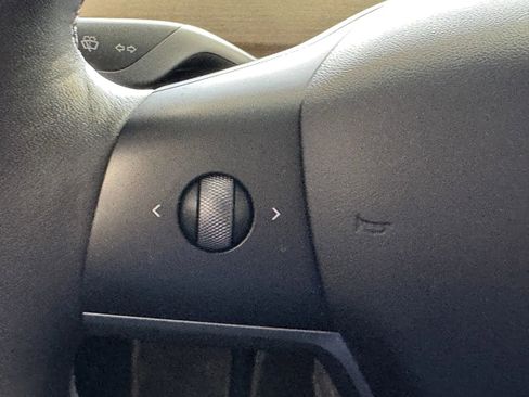 Used 2023 Tesla Model 3 Standard Range image 19