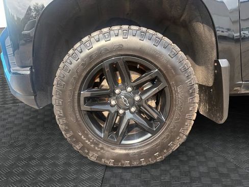 Used 2020 Chevrolet Silverado 1500 LT Trail Boss AWD/4WD image 14