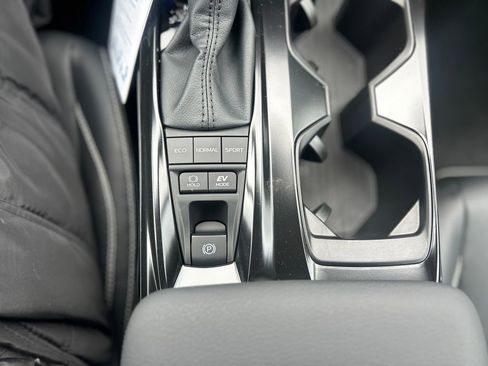 New 2026 Toyota Camry SE w/ Convenience Package image 17