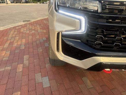 Used 2023 Chevrolet Tahoe Z71 w/ Luxury Package AWD/4WD image 21