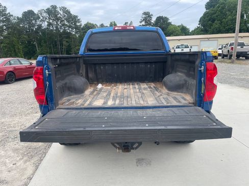 Used 2017 Toyota Tundra SR5 w/ SR5 Upgrade Package AWD/4WD image 7