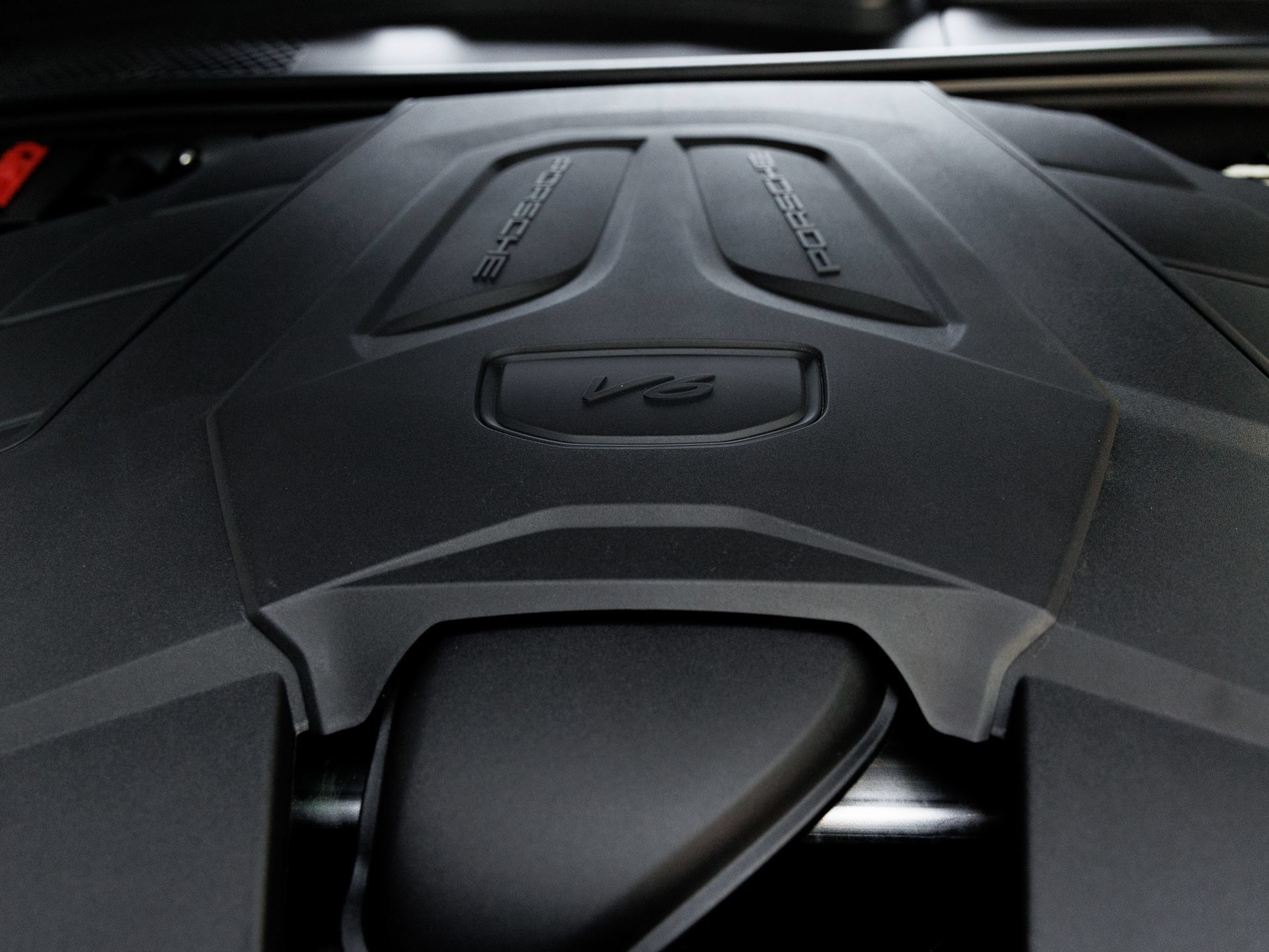 Certified 2025 Porsche Cayenne Coupe AWD/4WD image 42